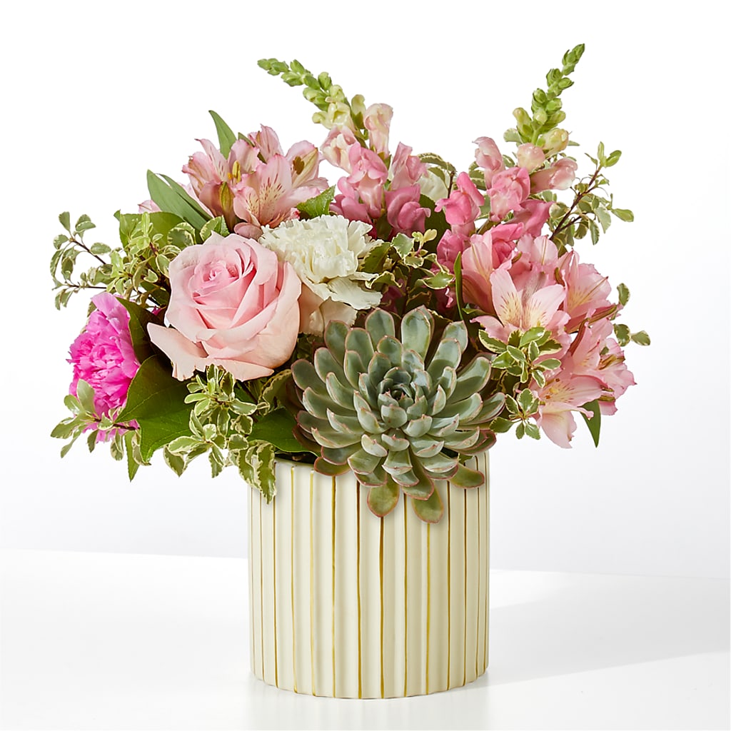 Magenta Musings Bouquet – POTRATZ FLORAL SHOP & GREENHOUSES, Erie PA
