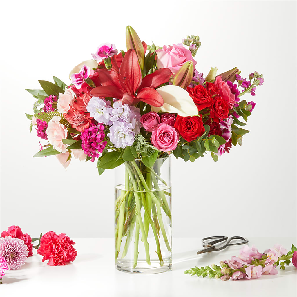 Swooning Over You - A Luxury Florist Original – POTRATZ FLORAL SHOP & GREENHOUSES, Erie PA