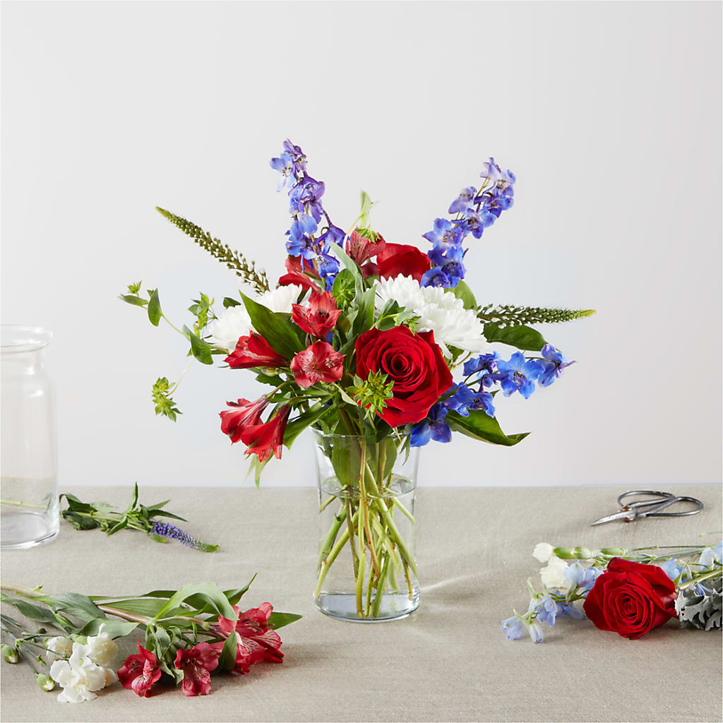 Star Spangled - A Florist Original – POTRATZ FLORAL SHOP & GREENHOUSES, Erie PA