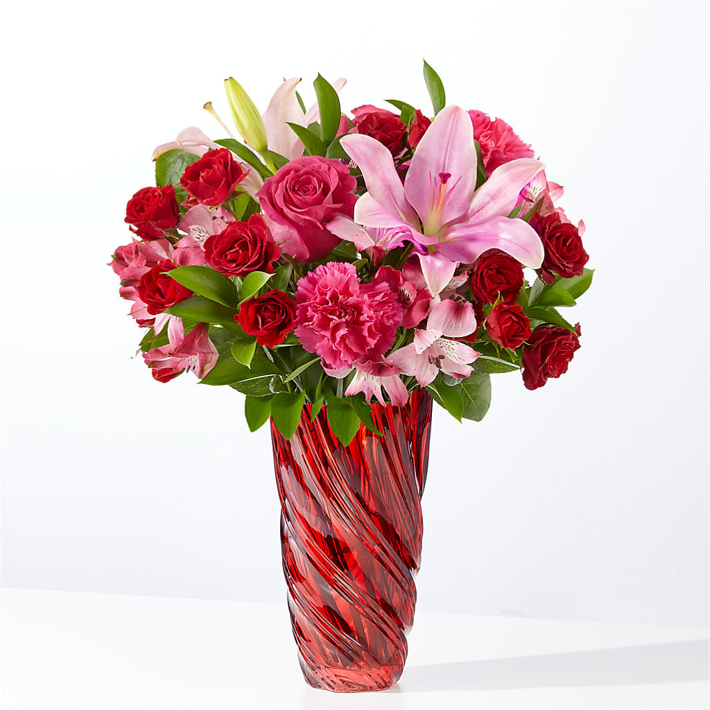 In Love Bouquet with Luxe Swirl Vase – POTRATZ FLORAL SHOP & GREENHOUSES, Erie PA