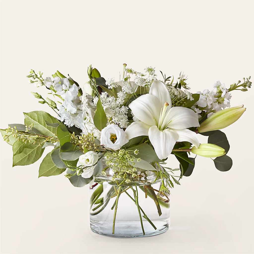 Alluring Elegance Bouquet – POTRATZ FLORAL SHOP & GREENHOUSES, Erie PA