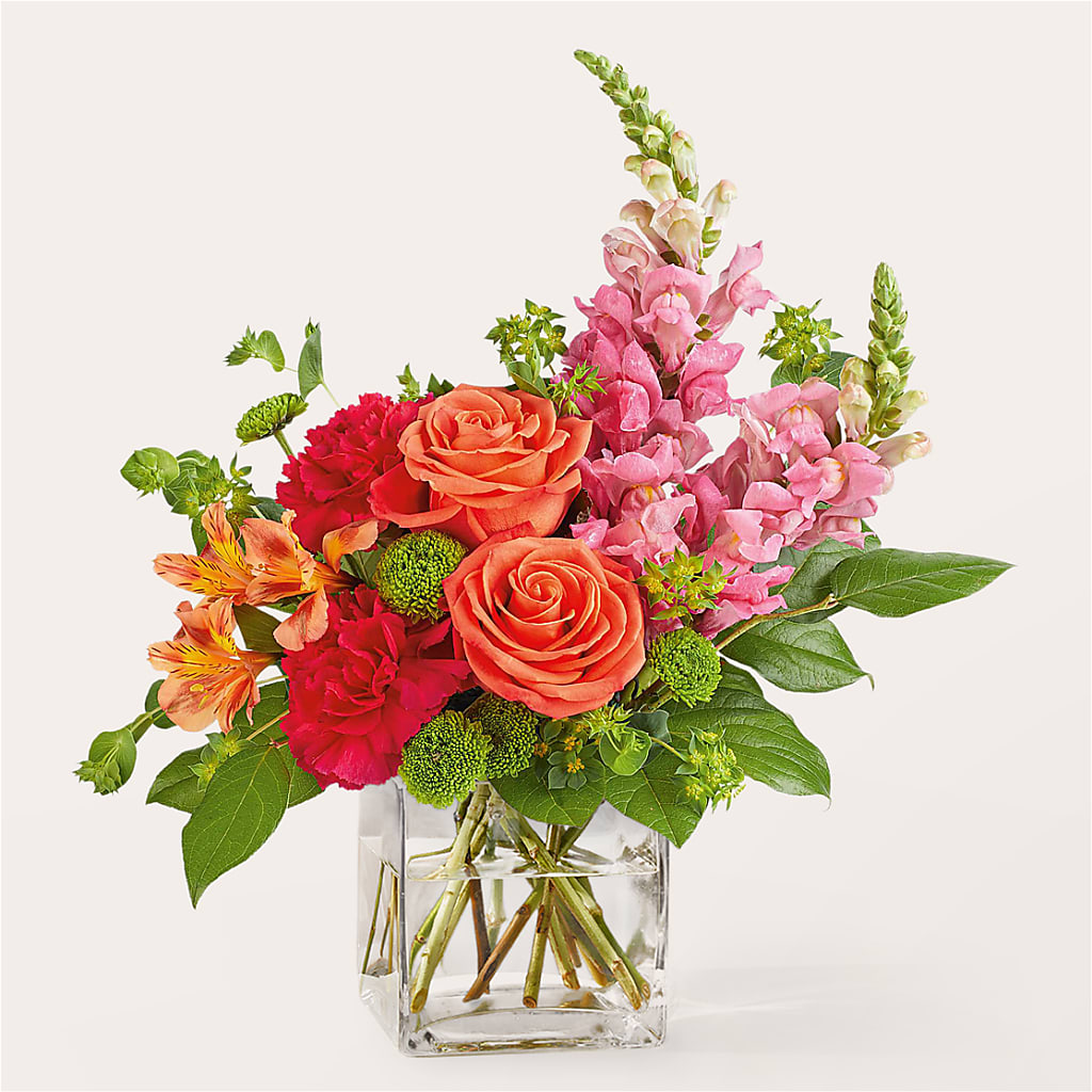 Cosmopolitan Bouquet – POTRATZ FLORAL SHOP & GREENHOUSES, Erie PA