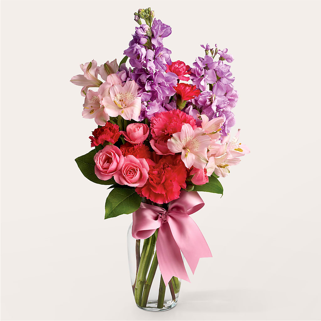 Main Character Bouquet – POTRATZ FLORAL SHOP & GREENHOUSES, Erie PA