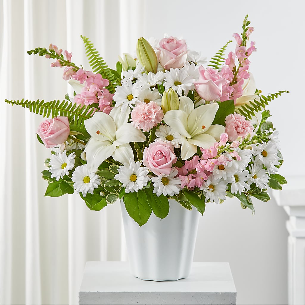 Soft Touch Tabletop Basket – POTRATZ FLORAL SHOP & GREENHOUSES, Erie PA