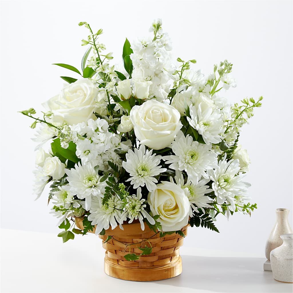 Heartfelt Condolences Arrangement – POTRATZ FLORAL SHOP & GREENHOUSES, Erie PA