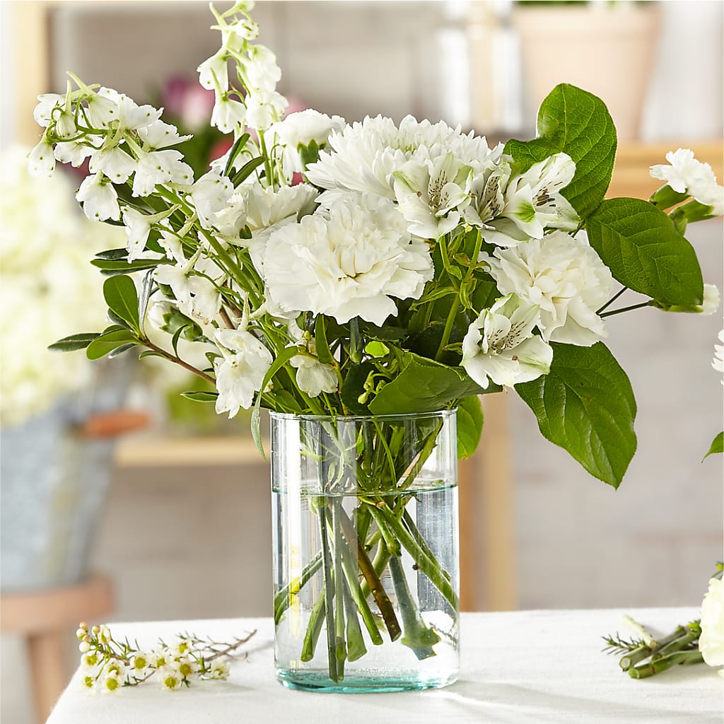 Classic Ivory – A Florist Original – POTRATZ FLORAL SHOP & GREENHOUSES, Erie PA