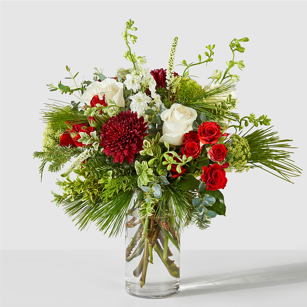 Favorite Traditions Bouquet – POTRATZ FLORAL SHOP & GREENHOUSES, Erie PA