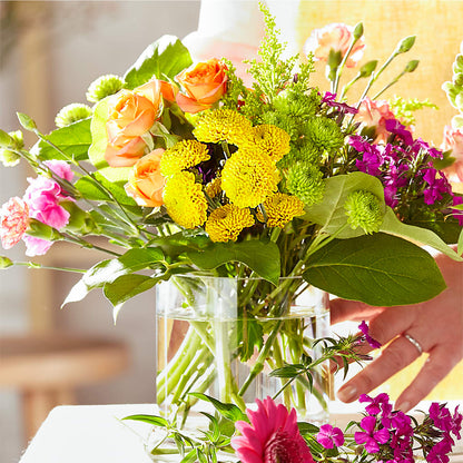 Bold & Bright – A Florist Original – POTRATZ FLORAL SHOP & GREENHOUSES, Erie PA