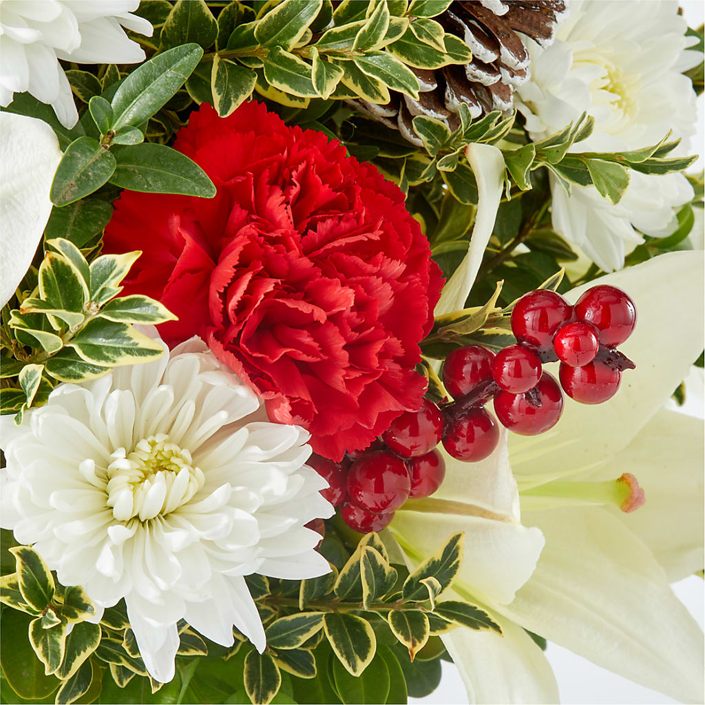 Festive Moments Tree – POTRATZ FLORAL SHOP & GREENHOUSES, Erie PA