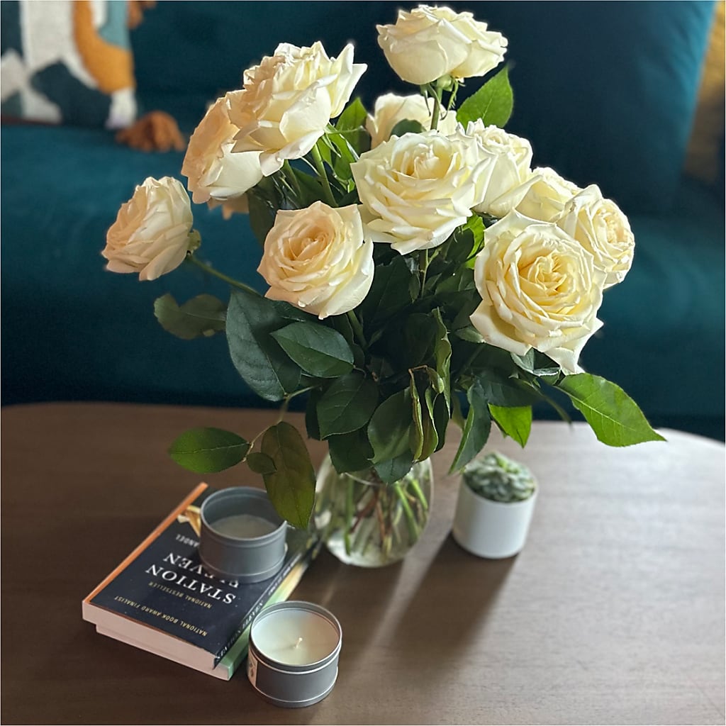 Long Stem Yellow Rose Bouquet – POTRATZ FLORAL SHOP & GREENHOUSES, Erie PA