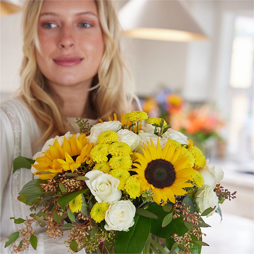 Luminous Morning Bouquet – POTRATZ FLORAL SHOP & GREENHOUSES, Erie PA