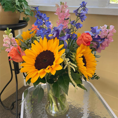 Rays of Life Bouquet – POTRATZ FLORAL SHOP & GREENHOUSES, Erie PA