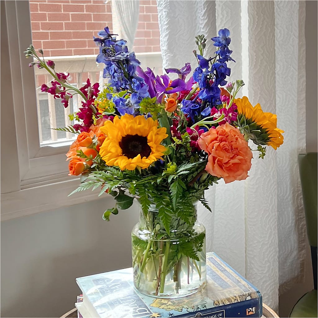 Rays of Life Bouquet – POTRATZ FLORAL SHOP & GREENHOUSES, Erie PA