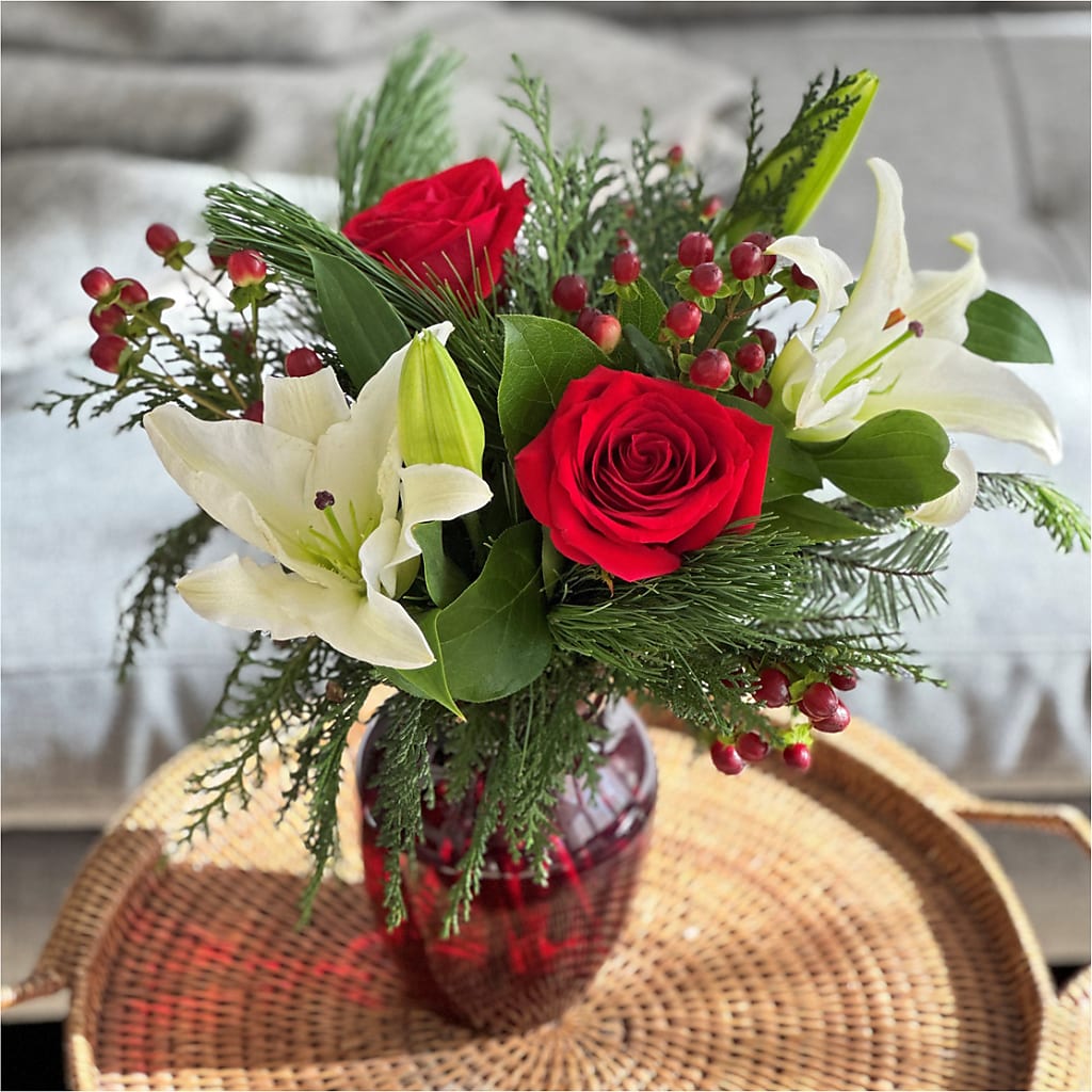 Evergreen Delight Bouquet – POTRATZ FLORAL SHOP & GREENHOUSES, Erie PA