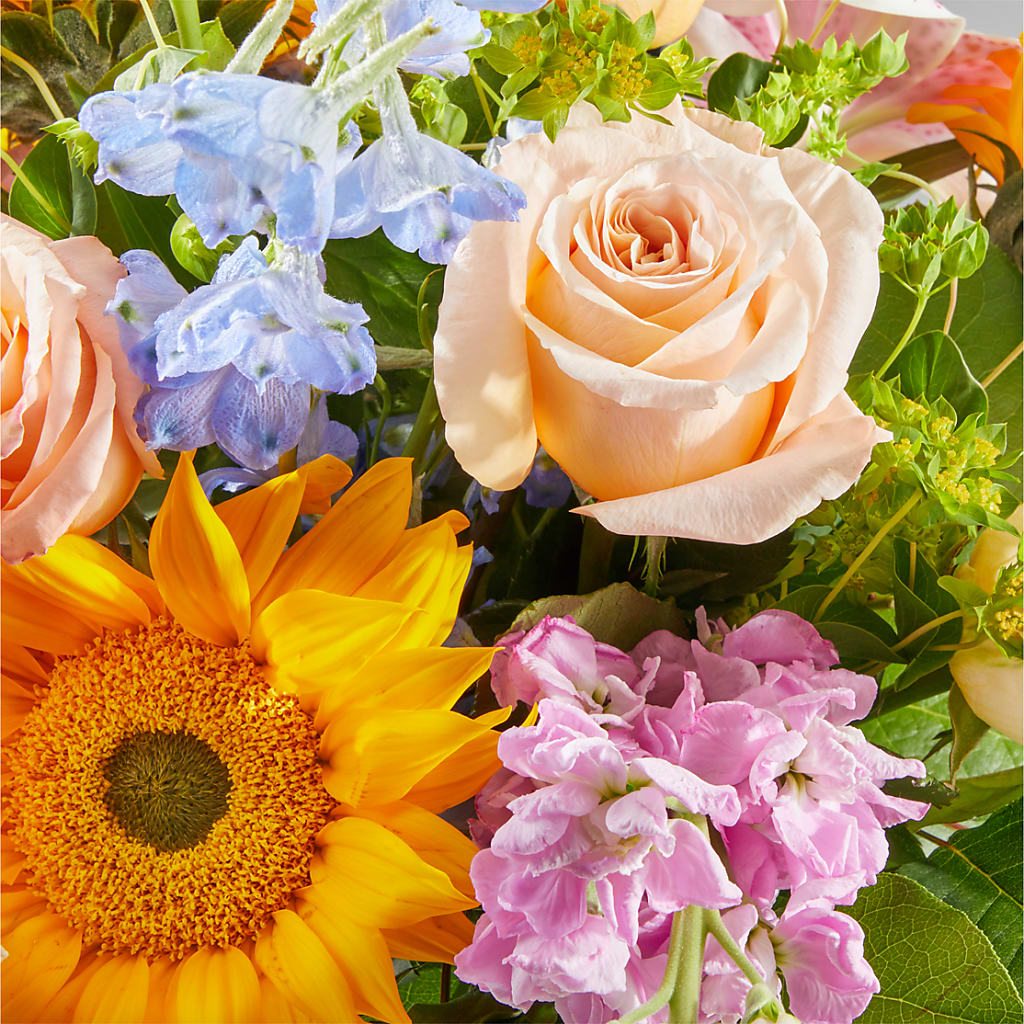 Dreamy Meadows Bouquet – POTRATZ FLORAL SHOP & GREENHOUSES, Erie PA