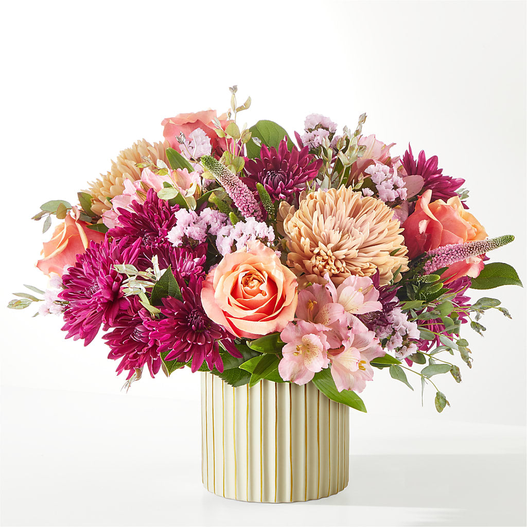 Berry Cobbler Bouquet with Ivory Vase – POTRATZ FLORAL SHOP & GREENHOUSES, Erie PA