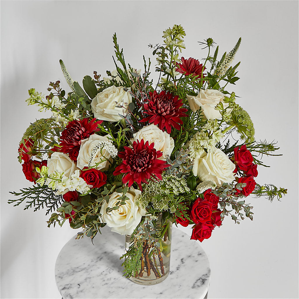 Favorite Traditions Bouquet – POTRATZ FLORAL SHOP & GREENHOUSES, Erie PA