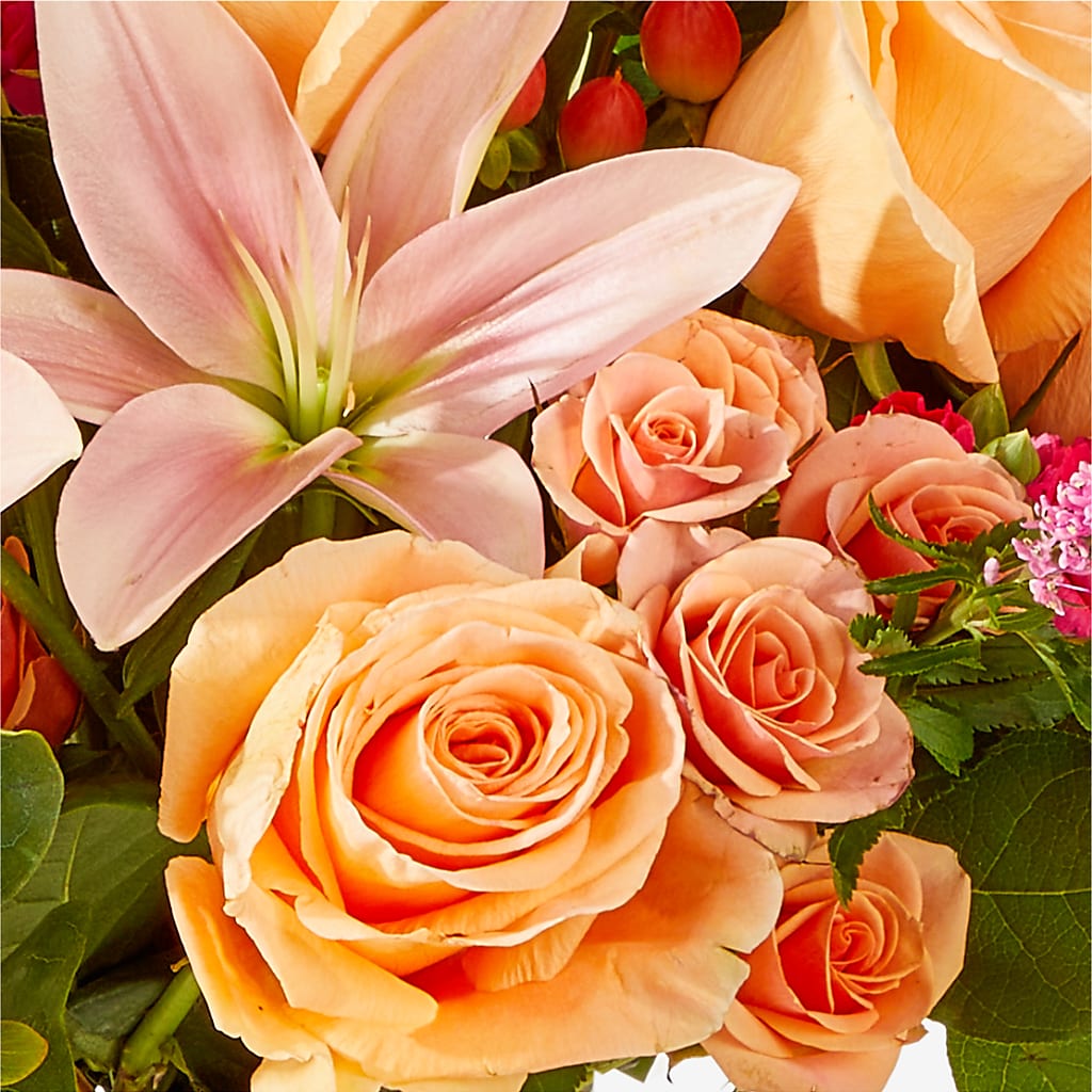 Bisous Bouquet – POTRATZ FLORAL SHOP & GREENHOUSES, Erie PA